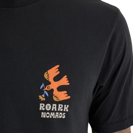 Remera Roark Nomads - Negro Remera Roark Nomads - Negro
