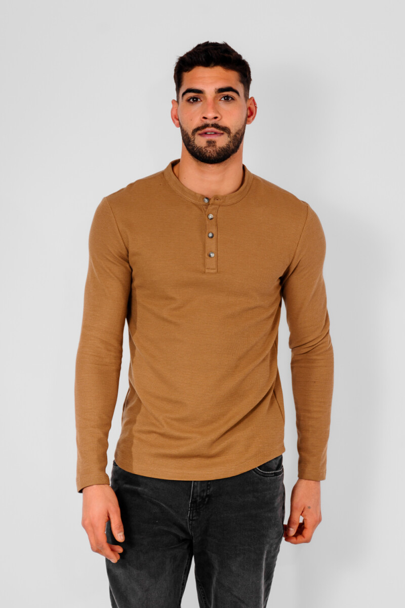 Remera Tuku - Tostado 