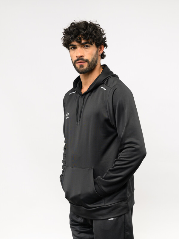 Canguro Derpotivo Training Core Umbro Hombre 002