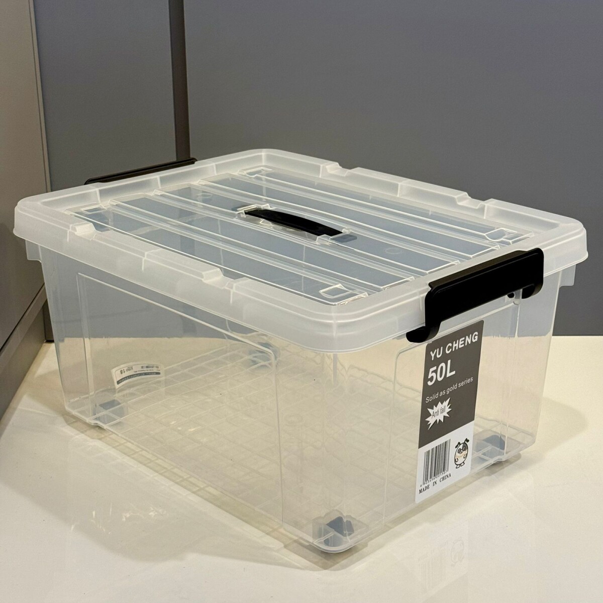 Caja de Almacenamiento Transparente con Rueditas 50L / 49cm x 38cm x 25cm 