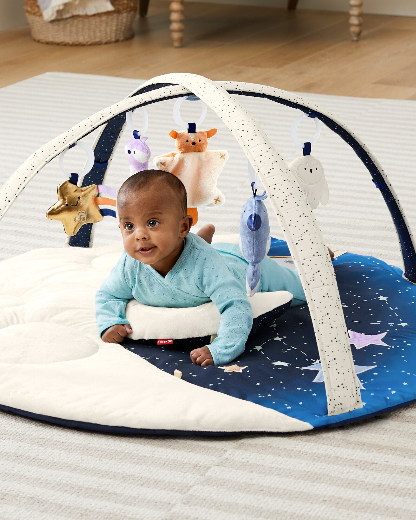 Gimnasio infantil, diseño nubes celestiales Gimnasio infantil, diseño nubes celestiales