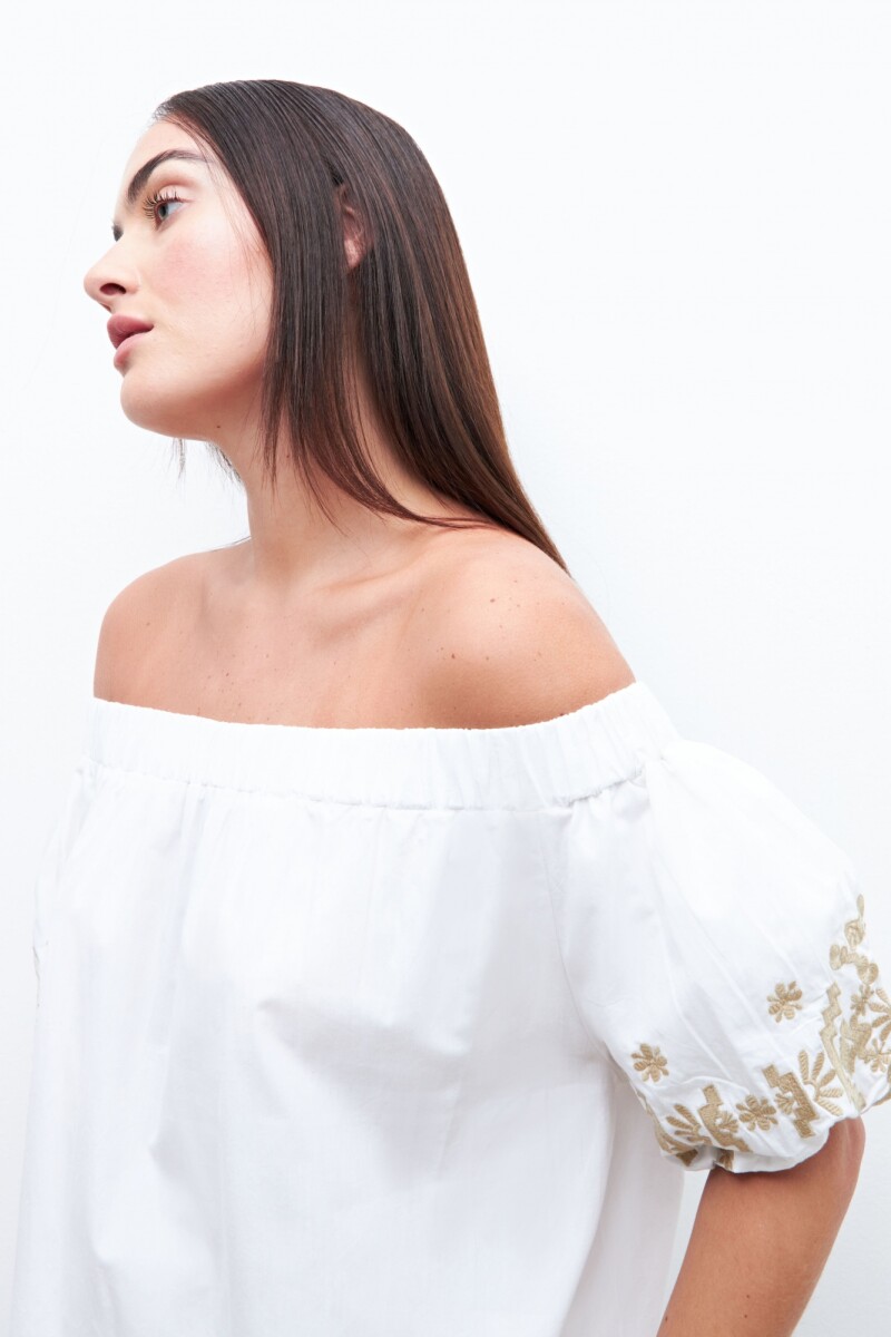 Blusa bardot con bordados blanco