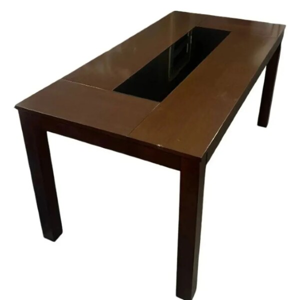 Mesa de comedor con vidrio negro - PRODUCTO CON DETALLES EN LA MADERA. Mesa de comedor con vidrio negro - PRODUCTO CON DETALLES EN LA MADERA.