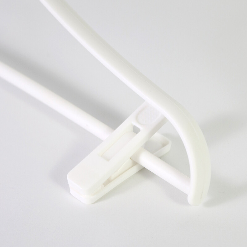 PERCHA PLAST BLANCO C/GANCHO 40X22CM Unica
