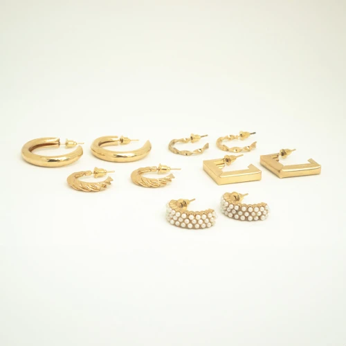 SET 5 AROS DISEÑOS SURTIDOS DORADOS