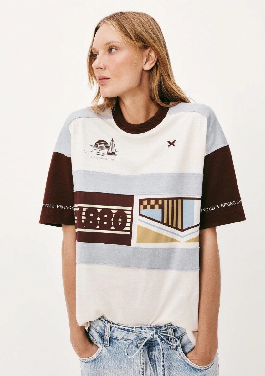 CAMISETA OVERSIZED CON ESTAMPA - MULTICOLOR 