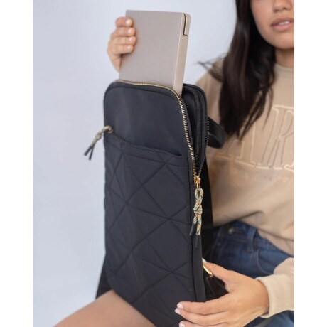 Mochila Canva Pepper Slim capitoneada porta Notebook Rosada