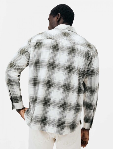 CAMISA A CUADROS CON BOLSILLO BLANCO