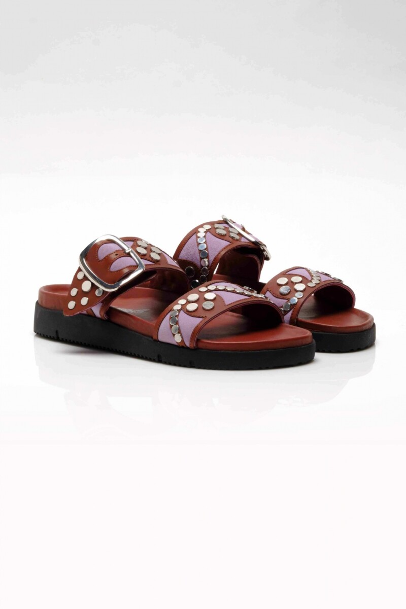 REVELRY STUDDED SANDAL Rojo