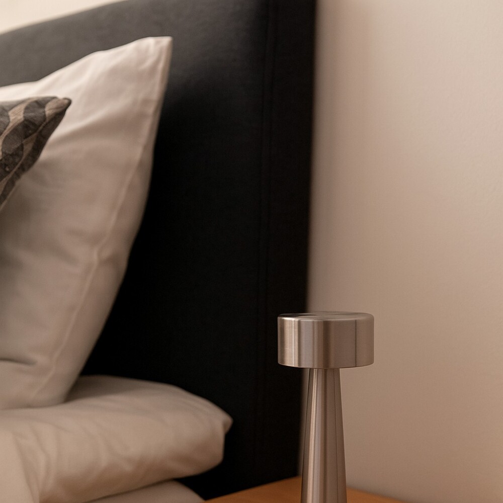Lampara De Mesa De Luz Led Recargable Con Diseño De Cilindro Plateado