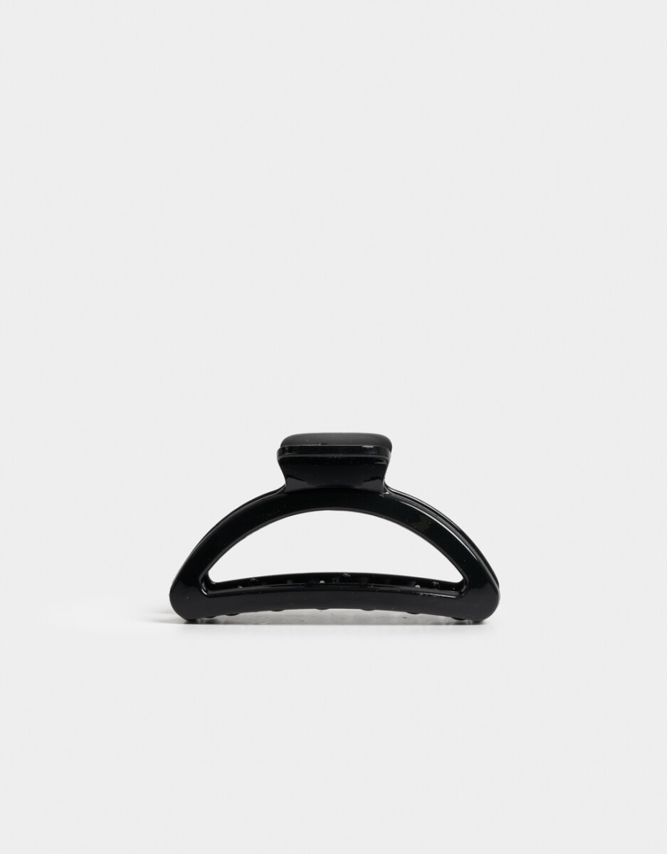 Broche Calado Negro 