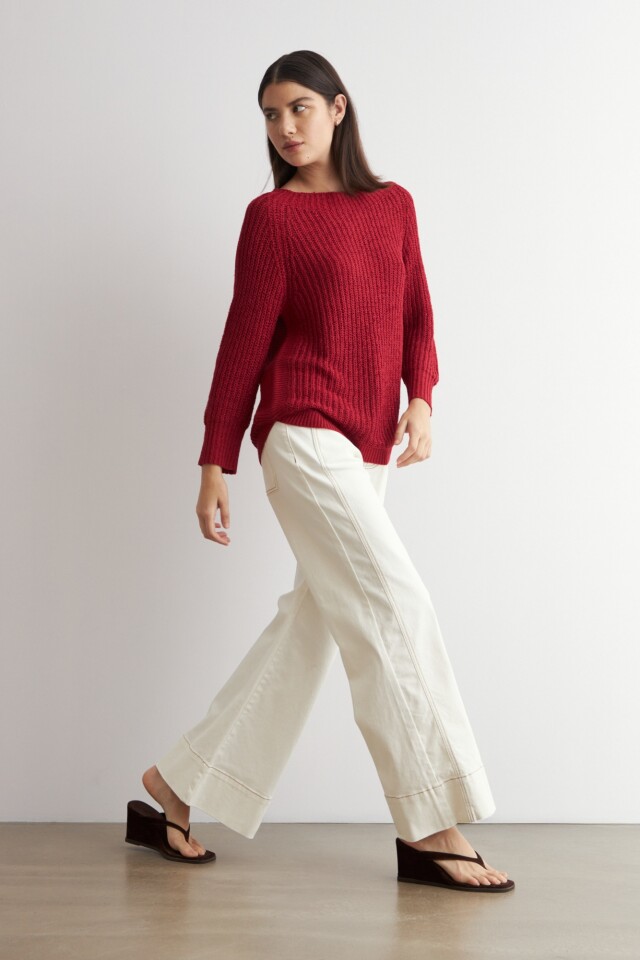 Sweater cinta ruedo curvo carmesí