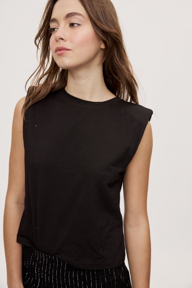 REMERA BOLDA Negro