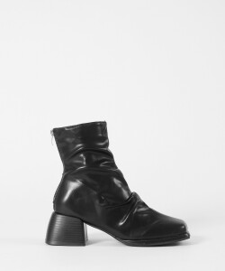 Botas punta cuadrada negro