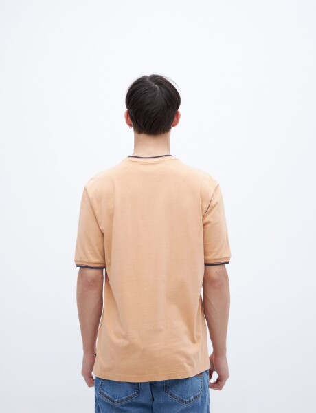 Remera Cairo Camel
