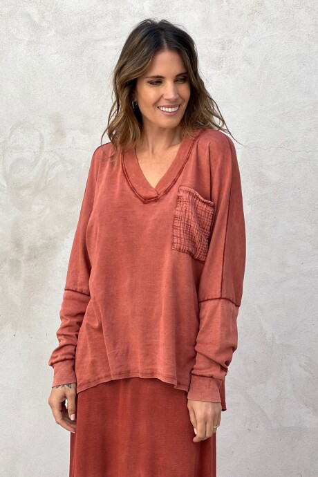 REMERA TOVE Ladrillo