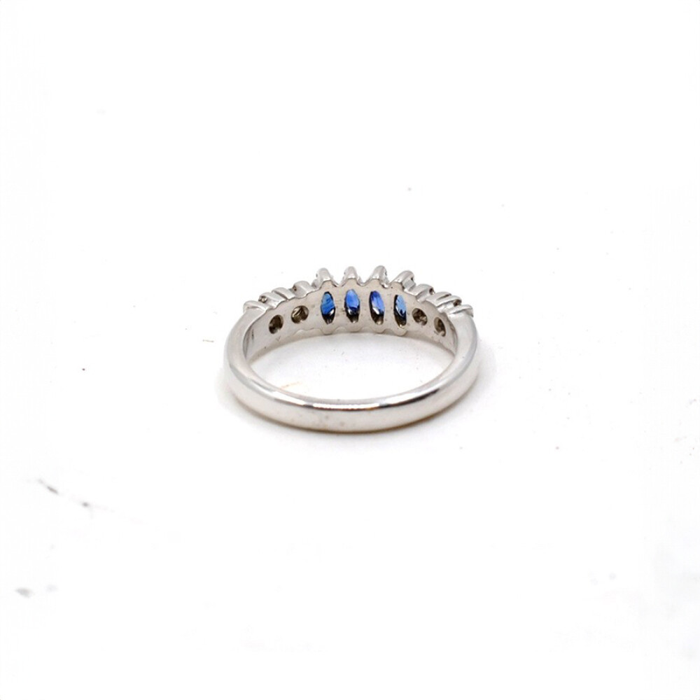 Anillo En Oro 18K Blanco Con Zafiros Y Brillantes Anillo En Oro 18K Blanco Con Zafiros Y Brillantes