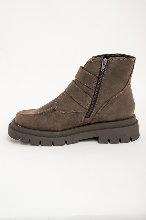 Bota Cuero Con Hebillas Vison