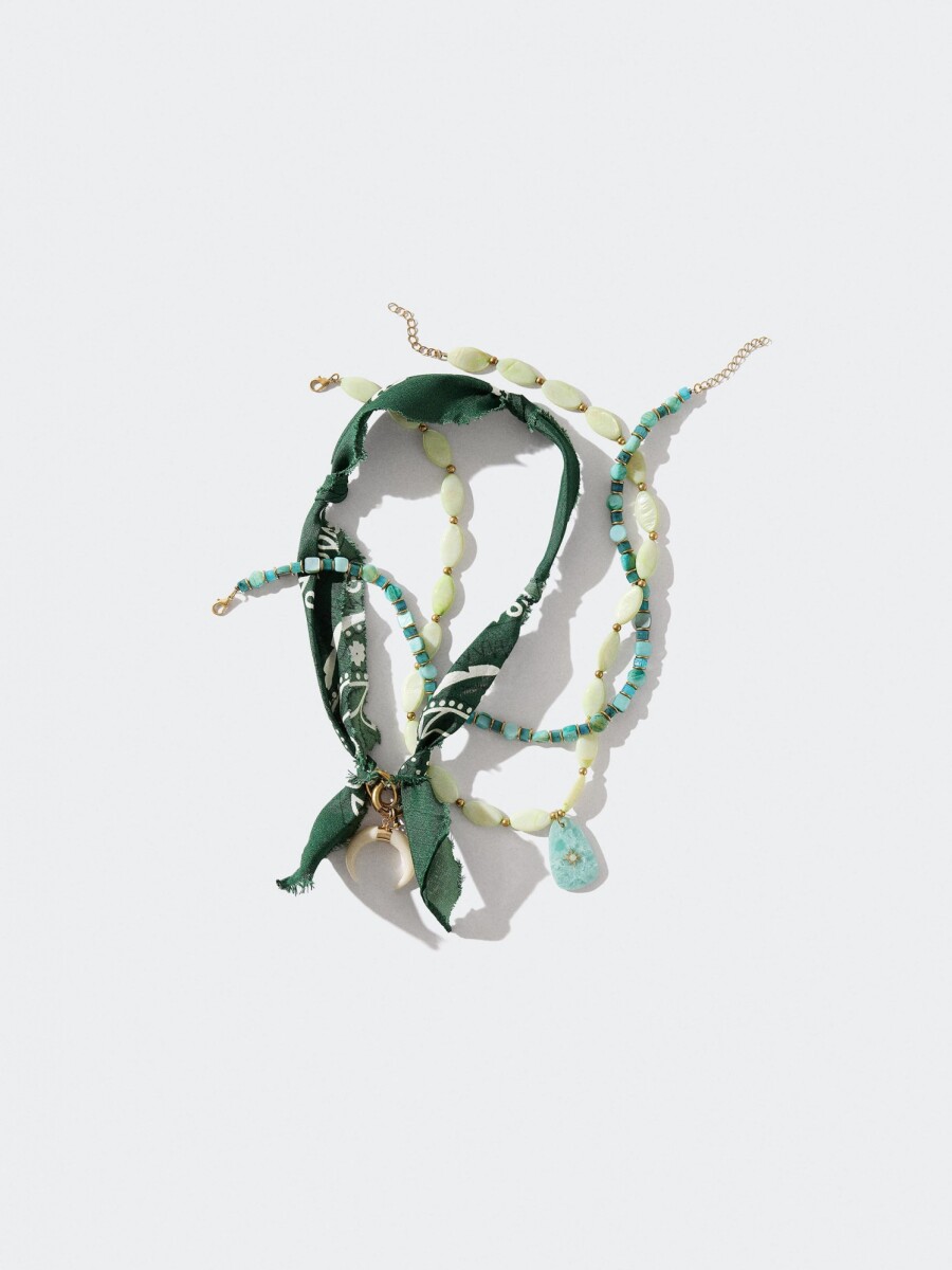 Set De Collares Con Piedras Y Conchas multicolor