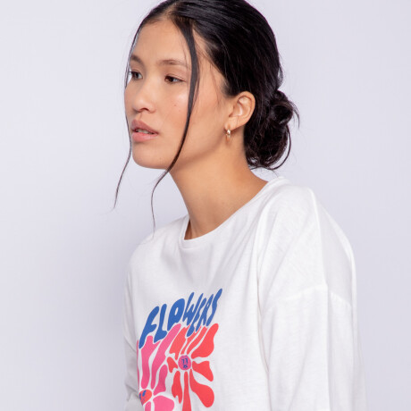 REMERA FLOWERS FEEL Blanco