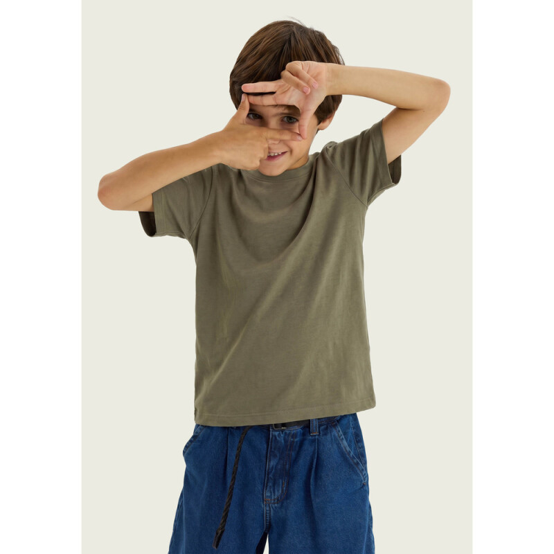 CAMISETA MM MASC OLIVA MEDIO