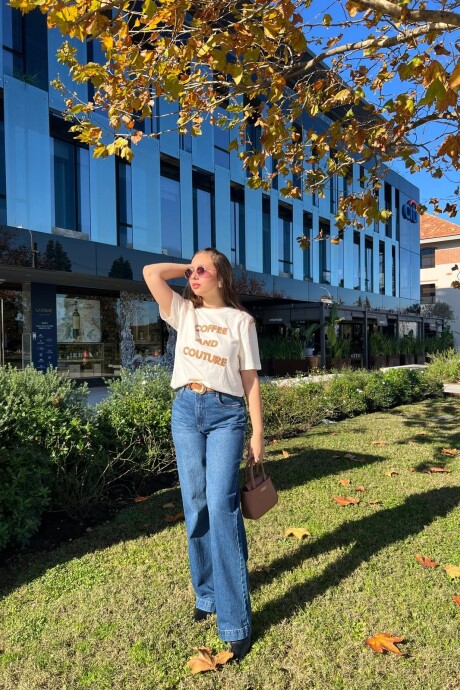 Remera Valeria Beige