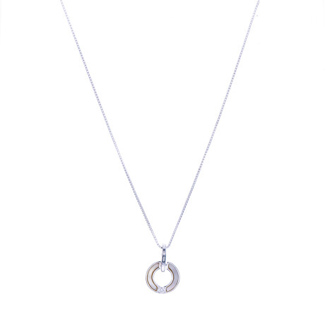 Conjunto de cadena y dije de plata 925 con nácar y circonia. Conjunto de cadena y dije de plata 925 con nácar y circonia.