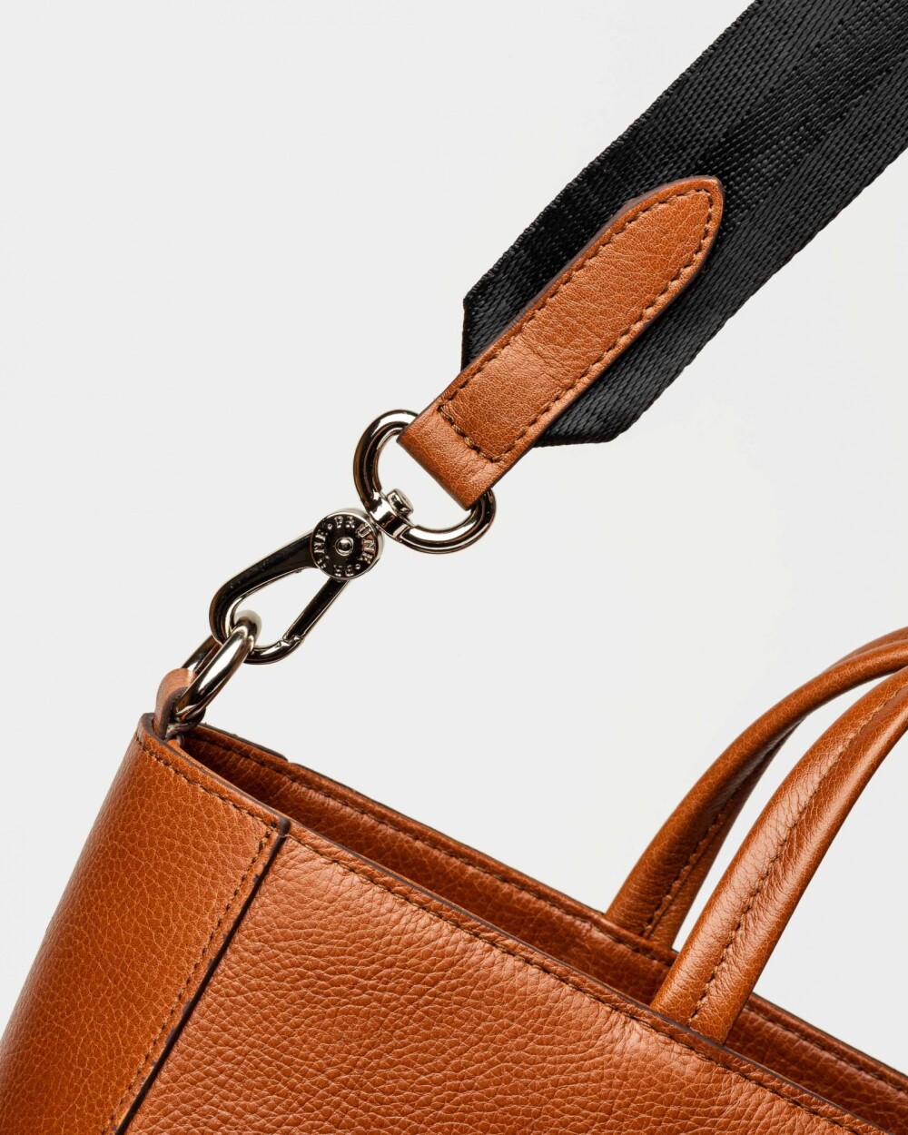Shopper The Circle en cuero liso Cuoio