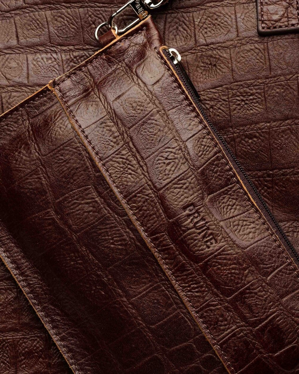 Shopper Vera En Cuero Grabado Croco Red Tabaco