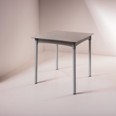 Mesa Laura Tramontina Beige · Patas de Aluminio