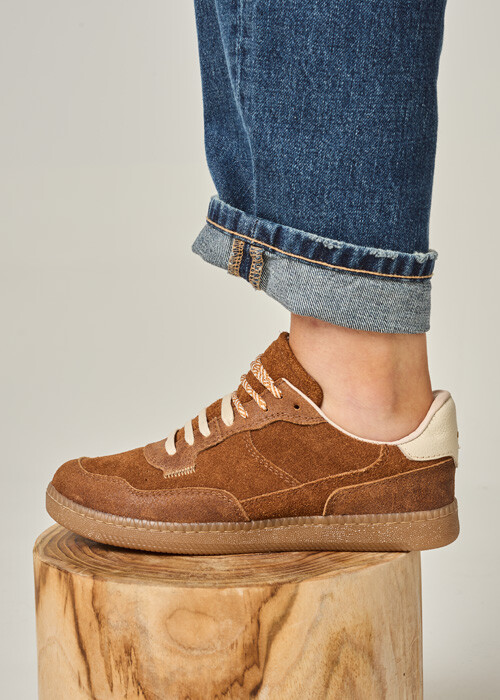 Botas, zapatos, championes, mocasines, sandalias