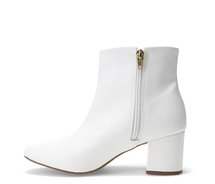 Bota HOLY con taco mediano White