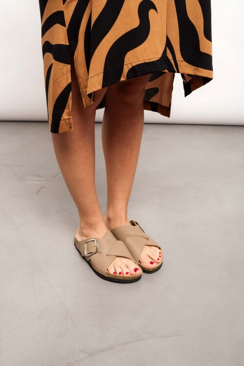 Sandalia Leonor Beige