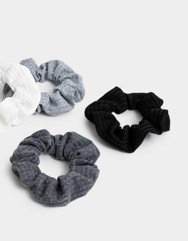 Skunzies Set por 4 Set De Scrunchies - Combinacion Tricolor