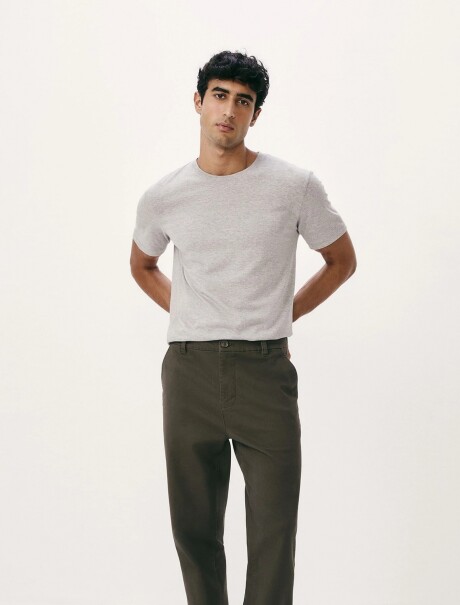 CAMISETA BÁSICA UNISSEX REGULAR WORLD GRIS