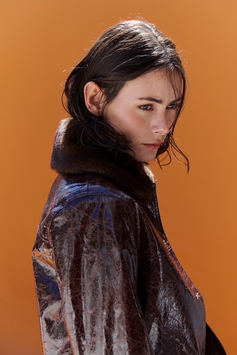 CHAQUETA GLOSSY MARRON