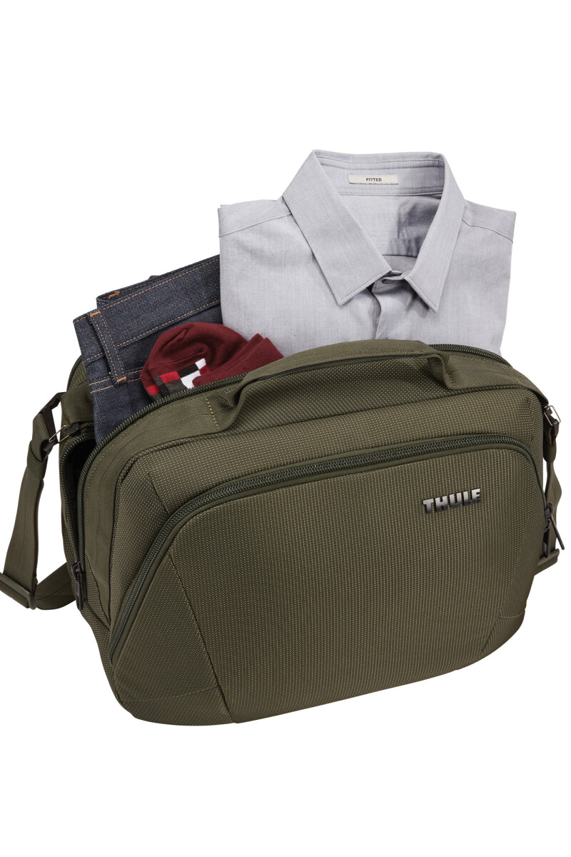 Thule Crossover 2 Boarding Bag - Forest Night Thule Crossover 2 Boarding Bag - Forest Night