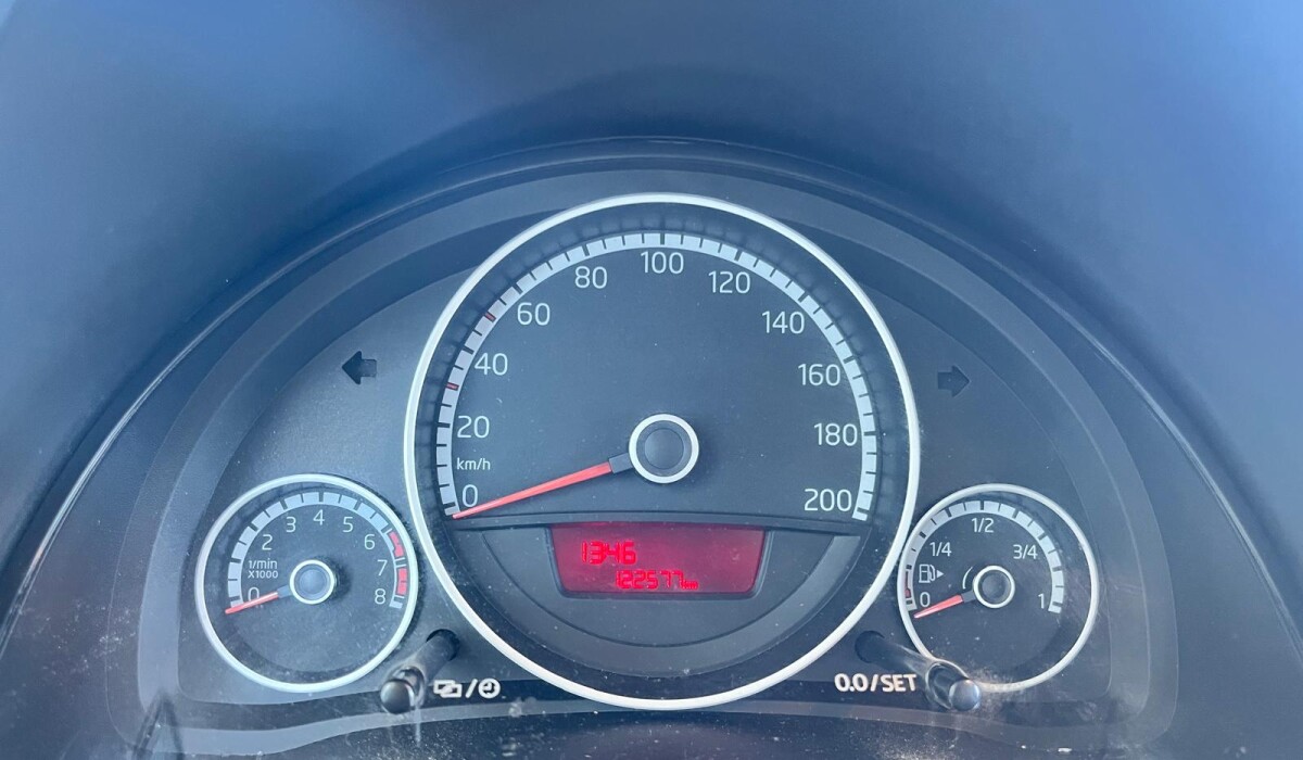 VW UP HIGH 2017 MT 1.0 VW UP HIGH 2017 MT 1.0