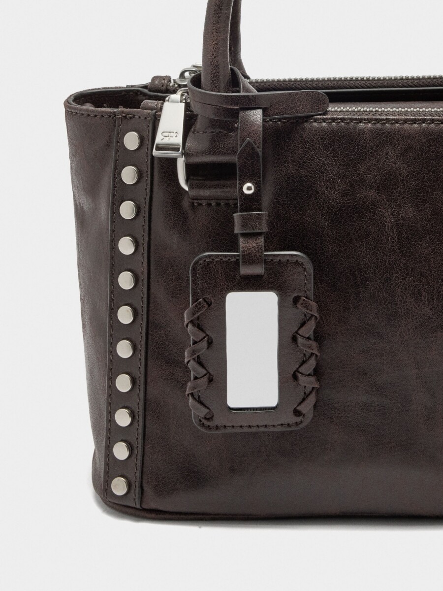 Bolso Tote Con Tachuelas marron