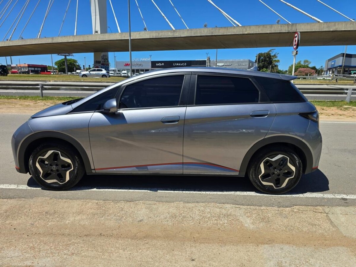BYD e2 GS 100% eléctrico Extra Ful | Permuta / Financia BYD e2 GS 100% eléctrico Extra Ful | Permuta / Financia