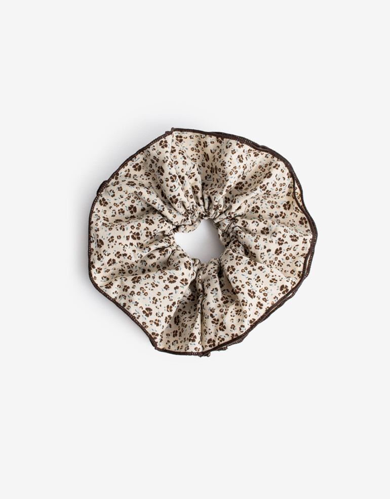 Skunzies Flores Skunzie Estampada Con Borde A Contratono. - Estampado Flores