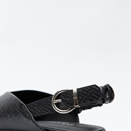 ZAPATO NUNIS Charol Negro