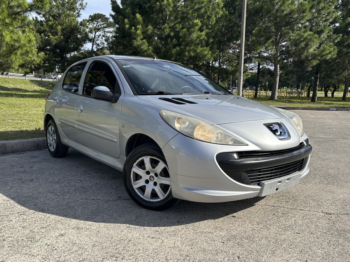 Peugeot 207 Extra Full EXCELENTE ESTADO! |Permuta / Financia Peugeot 207 Extra Full EXCELENTE ESTADO! |Permuta / Financia