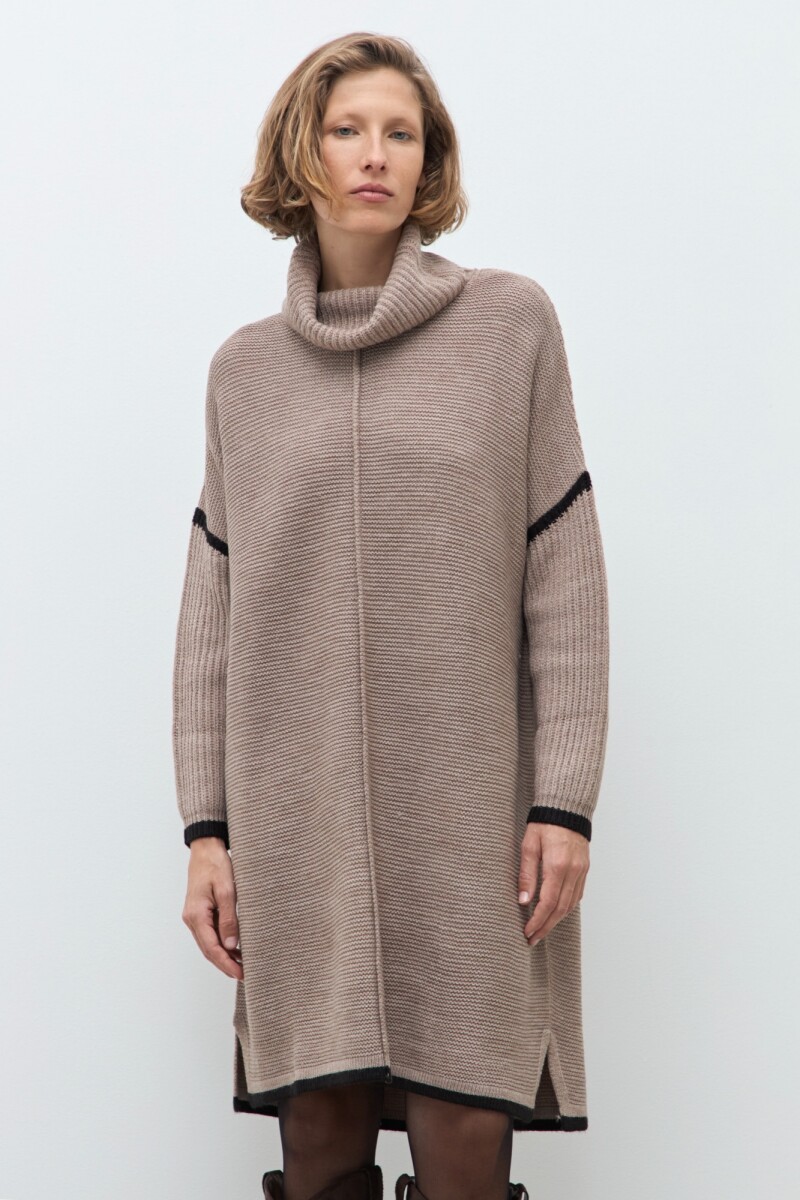 Vestido tejido cuello volcado tostado melange