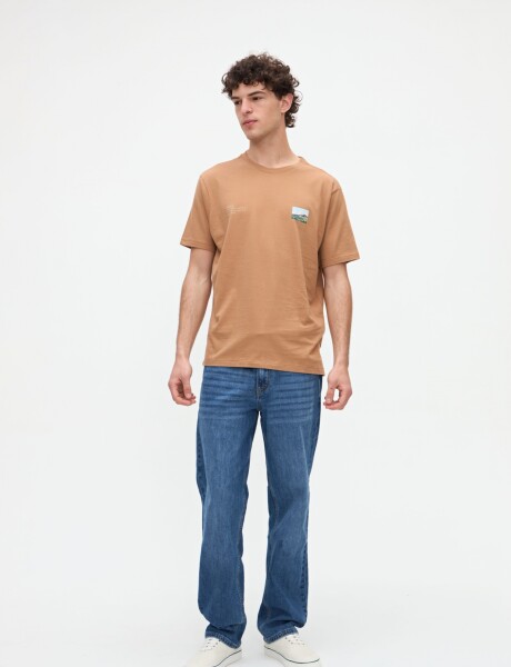 Remera Sandino Tostado