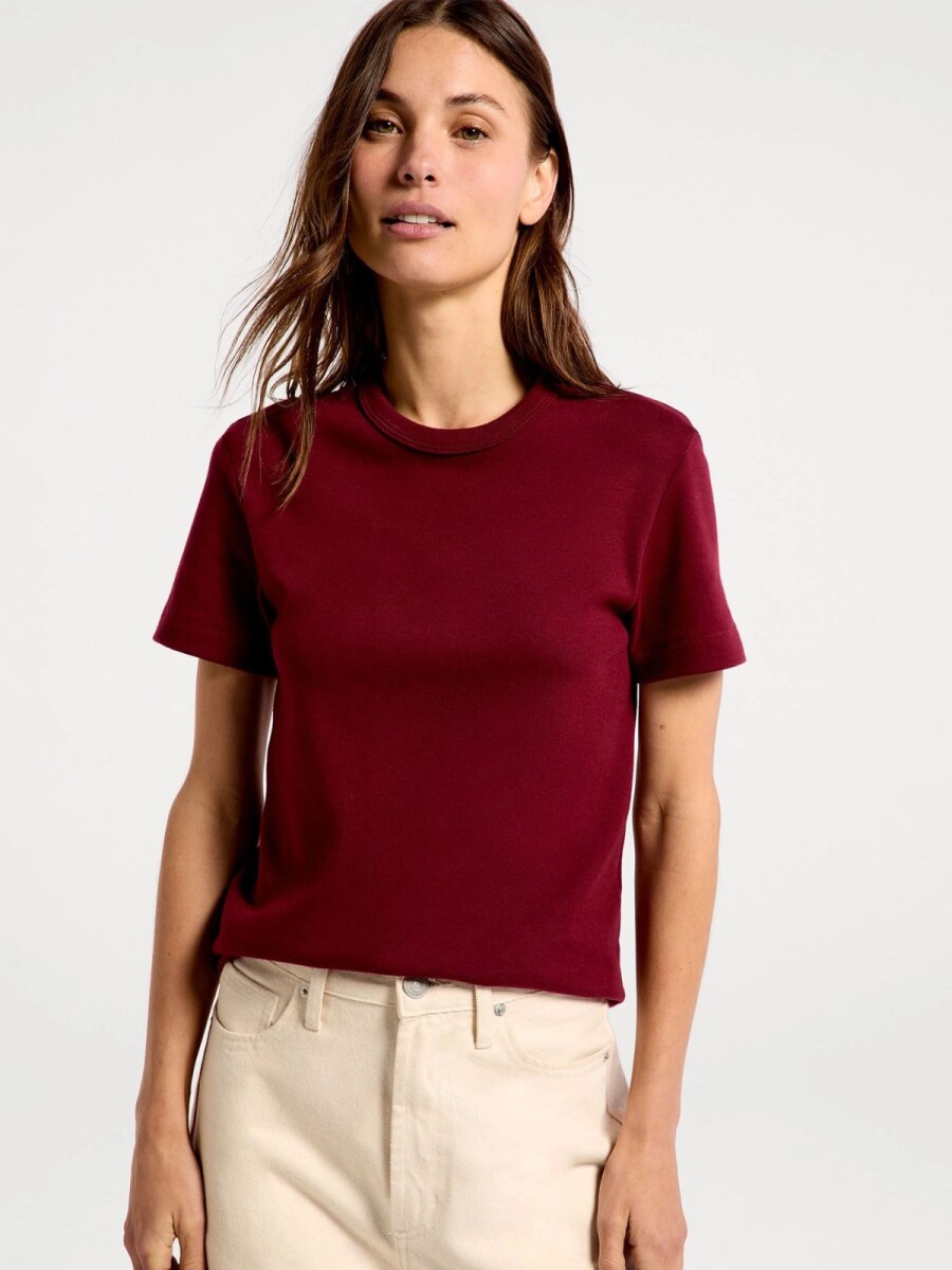 CAMISETA BÁSICA SLIM - BORDEAUX 