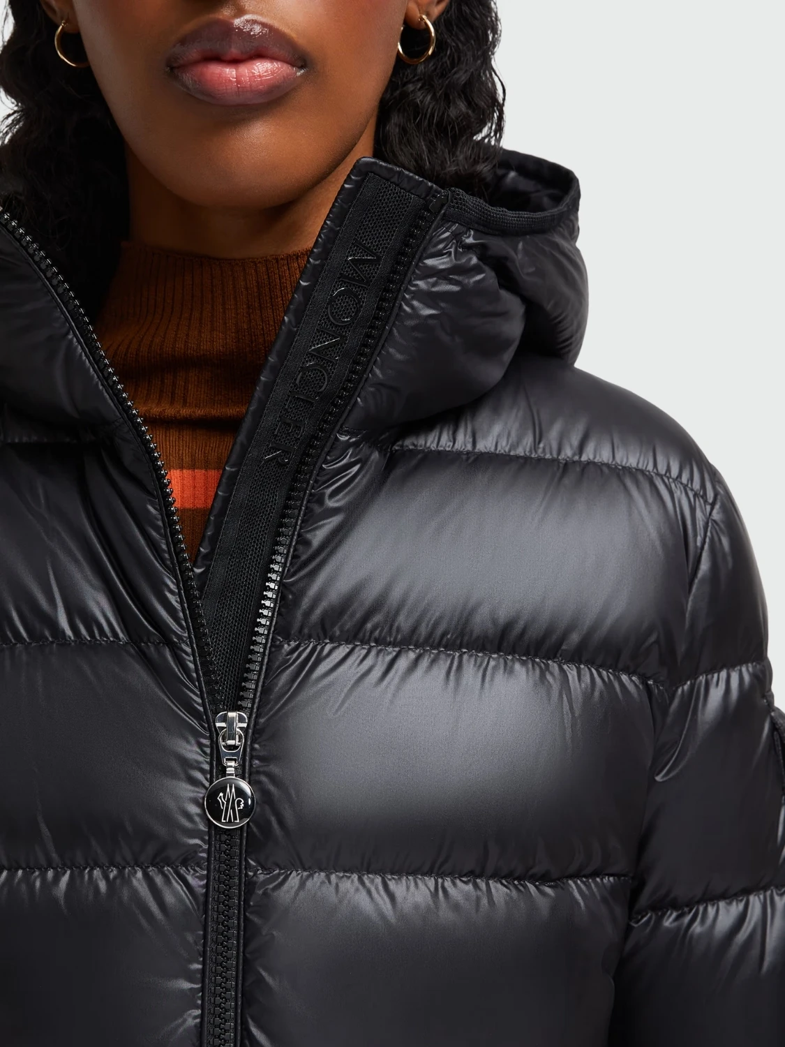 Moncler - Plumífero Corto con Capucha GLES Negro