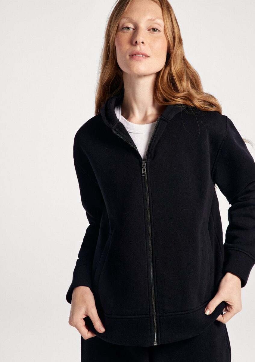 CAMPERA CON CAPUCHA - MARRÓN 