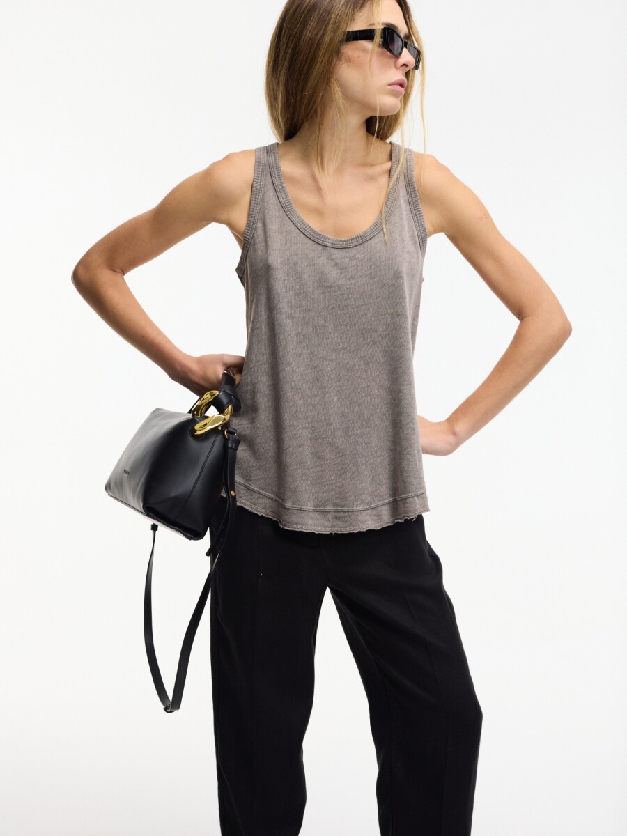 Musculosa Bree 