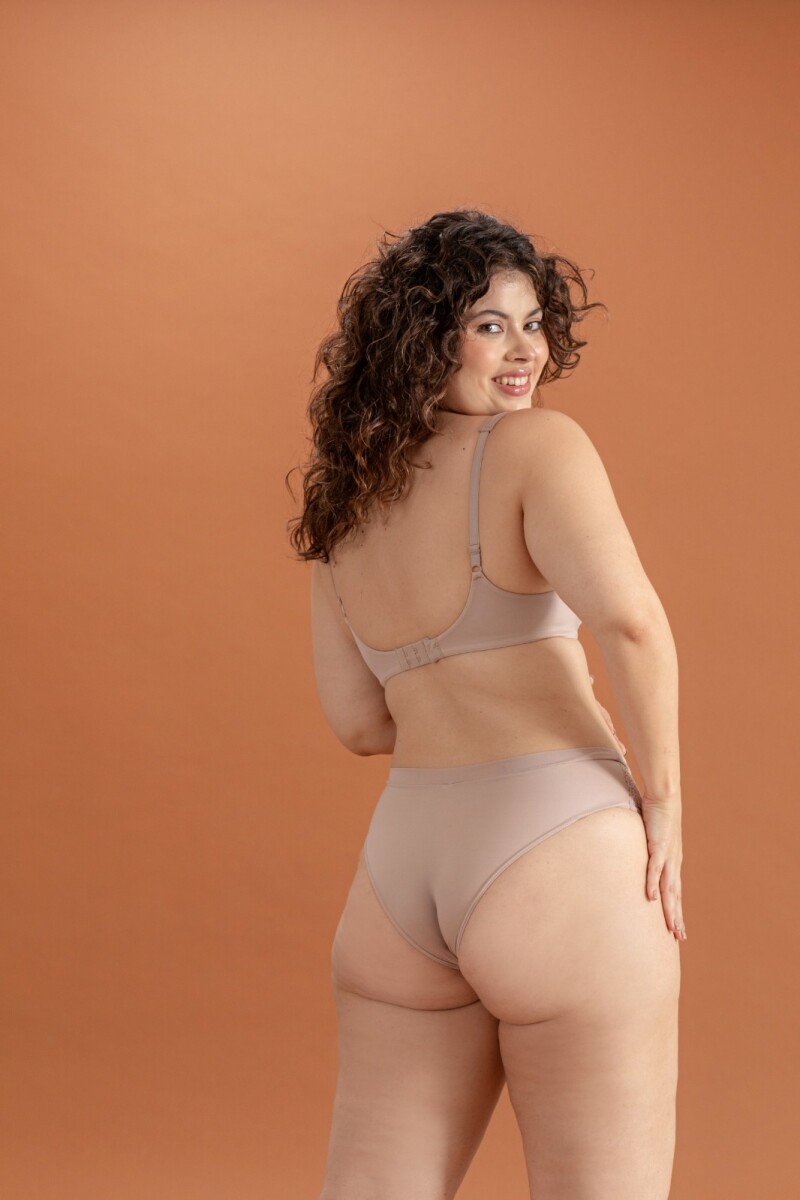 Bombacha de Algodon y Lycra con Puntilla Hueso